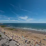 3* Face A La Avec Balcon Et Cuisine Equipee - Fr-1-197-587 * Les Sables-dʼOlonne