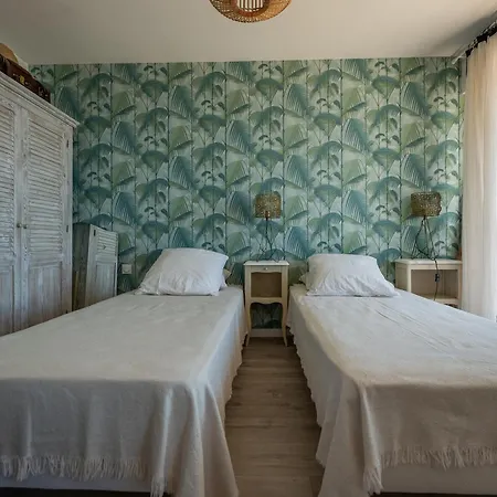 3* Face A La Avec Balcon Et Cuisine Equipee - Fr-1-197-587